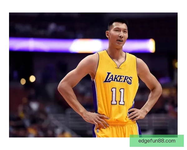 41岁勒布朗差1篮板创三双纪录却遭争议判罚 湖媒怒批裁判判决荒谬